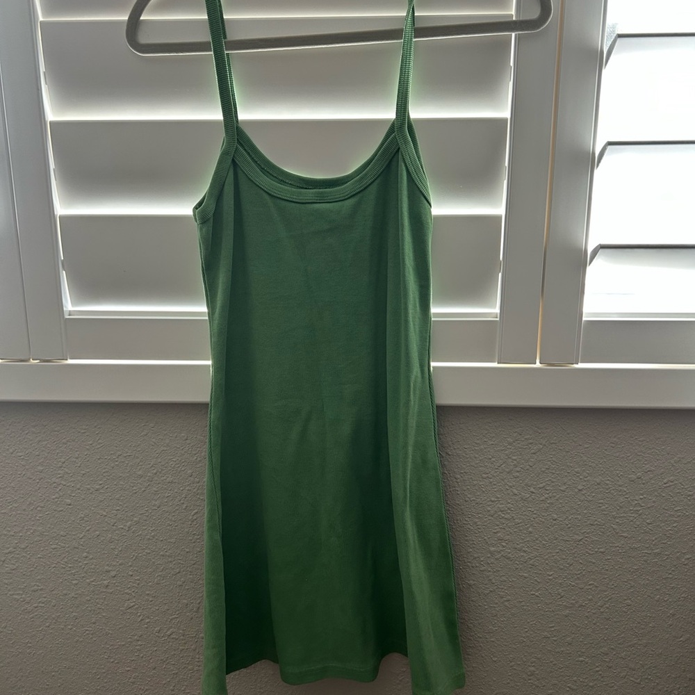 Green Sleeveless Dress